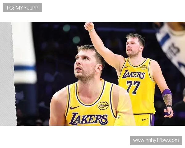 东契奇季十五次四十+比肩科比